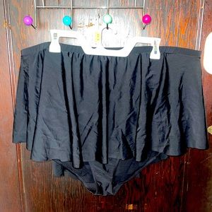 Torrid size 4 High/Lo Swim Skirt NWOT